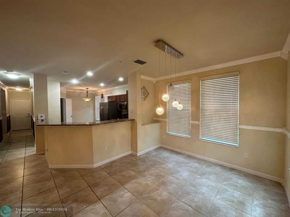 Active With Contract: $3,300 (3 beds, 3 baths, 2132 Square Feet)