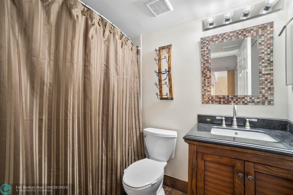 Active With Contract: $339,000 (2 beds, 2 baths, 1162 Square Feet)