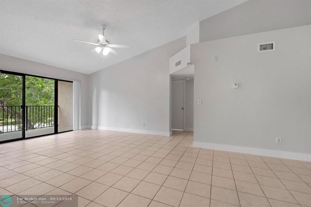 For Rent: $2,550 (3 beds, 2 baths, 1263 Square Feet)