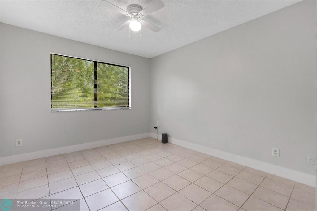 For Rent: $2,550 (3 beds, 2 baths, 1263 Square Feet)