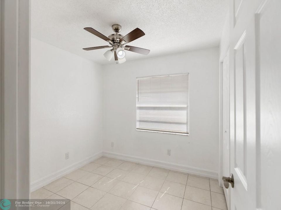 For Sale: $369,000 (3 beds, 2 baths, 1366 Square Feet)