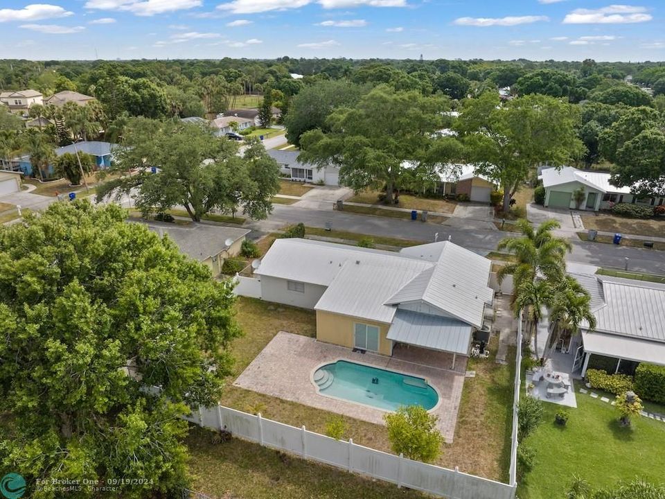 For Sale: $369,000 (3 beds, 2 baths, 1366 Square Feet)