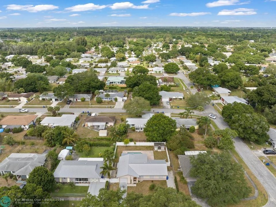 For Sale: $369,000 (3 beds, 2 baths, 1366 Square Feet)