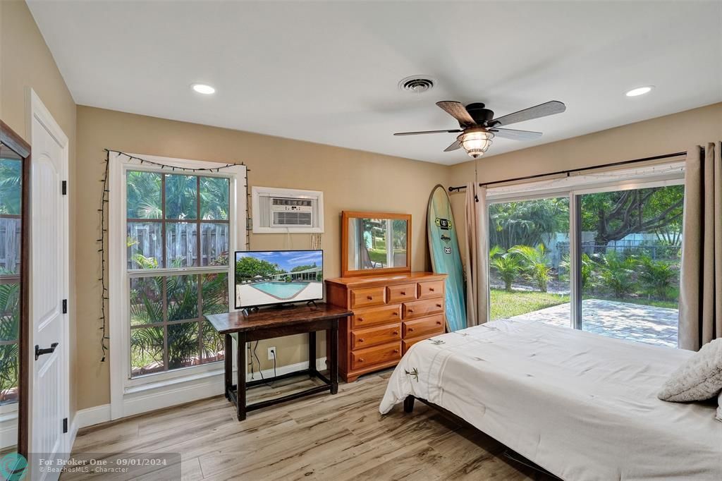 Active With Contract: $1,229,000 (5 beds, 3 baths, 2385 Square Feet)