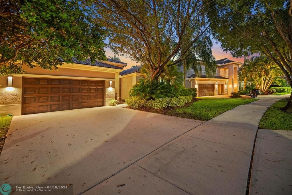 Active With Contract: $1,210,000 (4 beds, 2 baths, 2715 Square Feet)