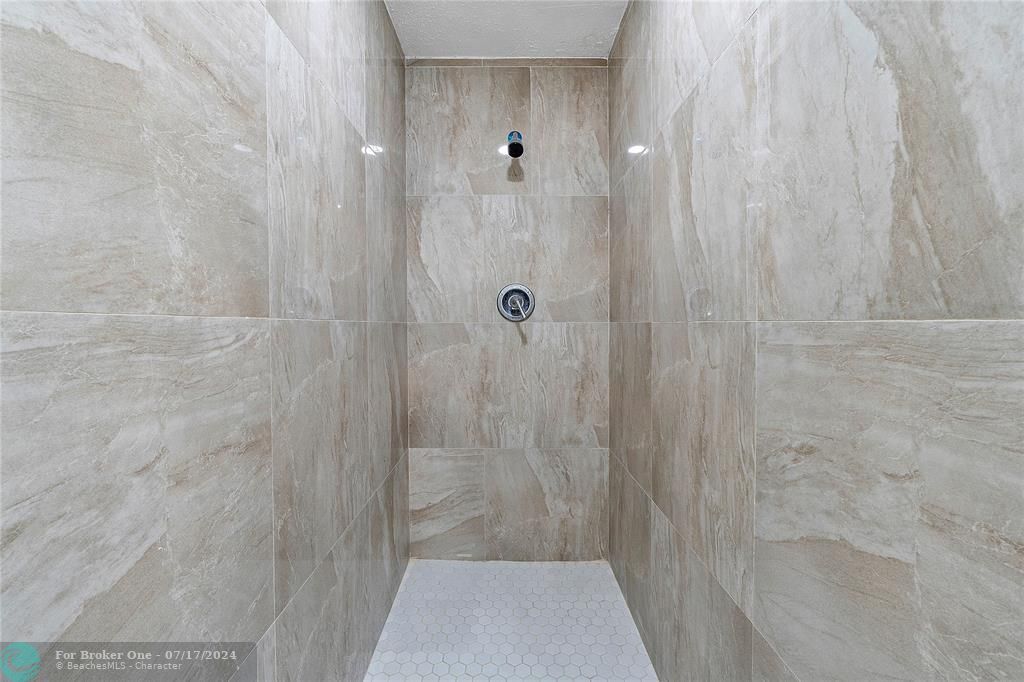 待售: $374,900 (2 贝兹, 2 浴室, 1270 平方英尺)