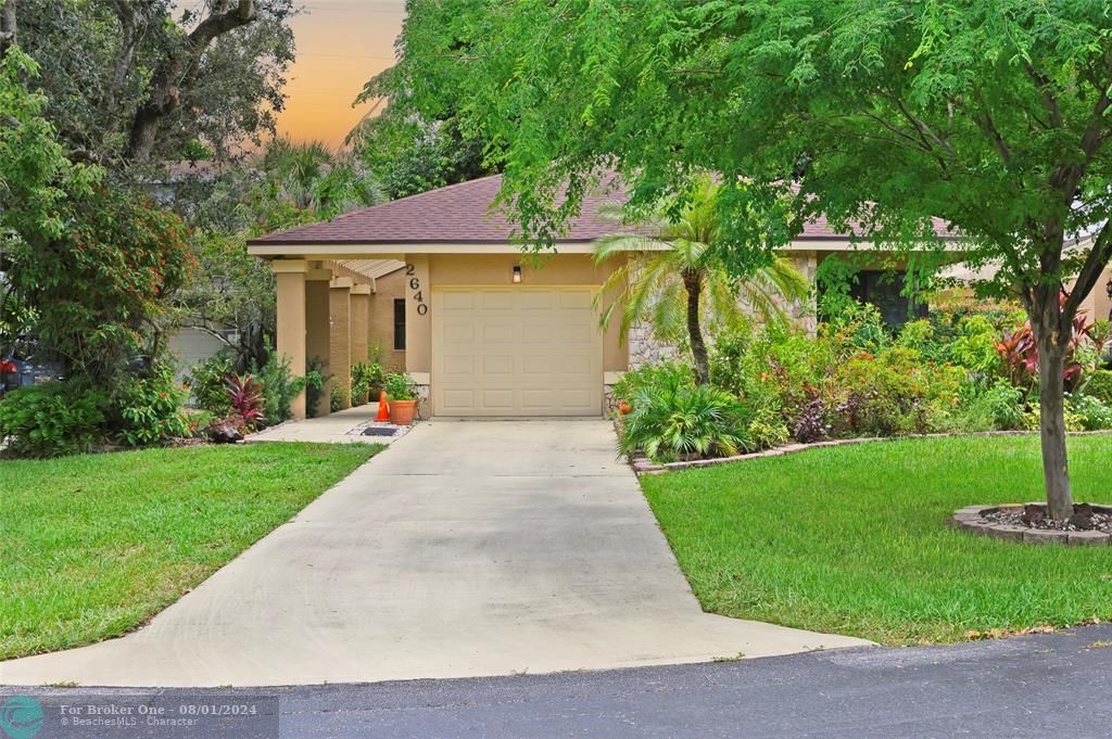 For Sale: $450,000 (3 beds, 2 baths, 2068 Square Feet)