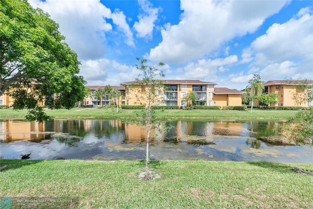 Active With Contract: $300,000 (3 beds, 3 baths, 1363 Square Feet)