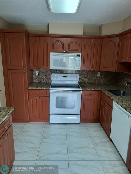 For Rent: $2,000 (2 beds, 2 baths, 1350 Square Feet)