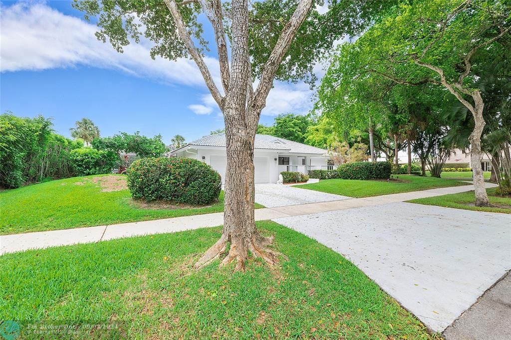 For Sale: $1,089,000 (3 beds, 2 baths, 2302 Square Feet)