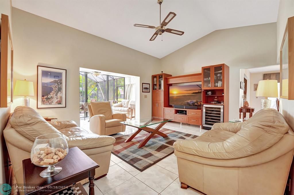 Active With Contract: $525,000 (3 beds, 2 baths, 1490 Square Feet)