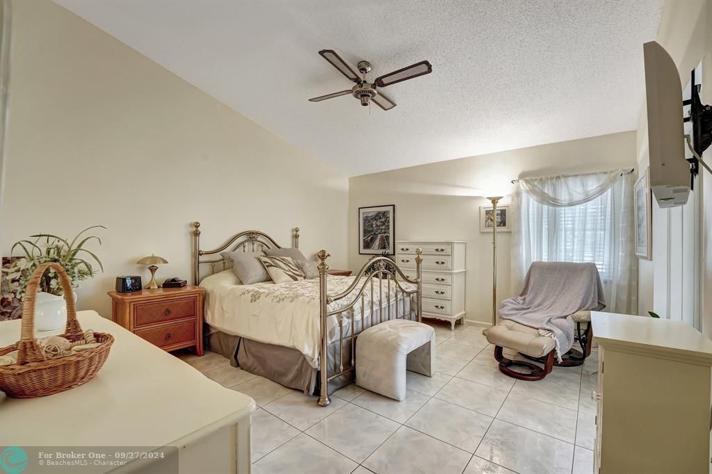 Active With Contract: $525,000 (3 beds, 2 baths, 1490 Square Feet)