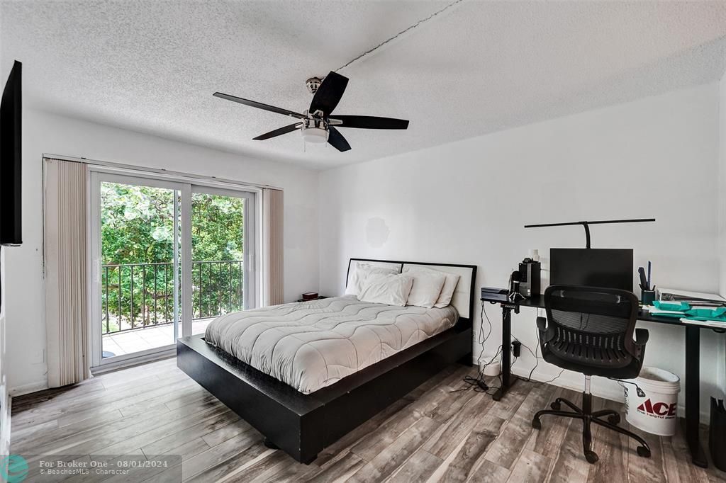 For Sale: $395,000 (2 beds, 2 baths, 1145 Square Feet)