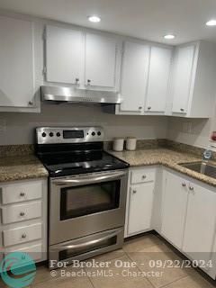 For Rent: $2,300 (2 beds, 2 baths, 1180 Square Feet)