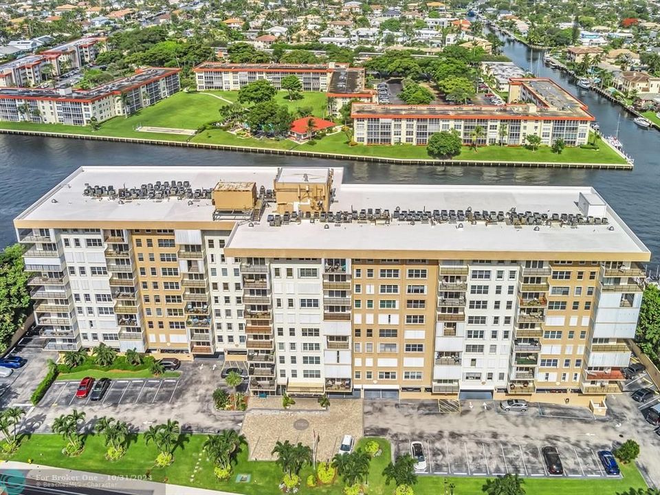 В аренду: $3,400 (2 спален, 2 ванн, 1330 Квадратных фут)