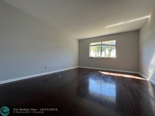 For Rent: $2,600 (2 beds, 2 baths, 1253 Square Feet)