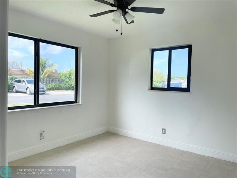 Active With Contract: $1,800 (2 beds, 2 baths, 845 Square Feet)