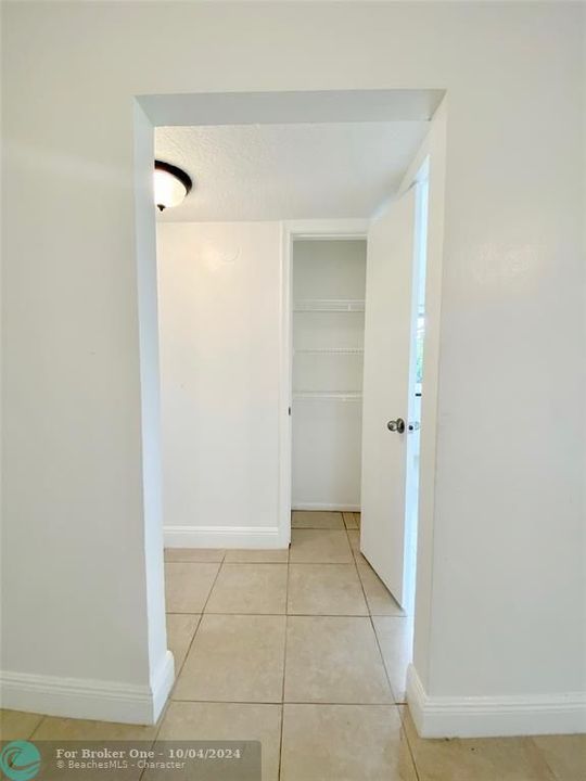 Active With Contract: $1,800 (2 beds, 2 baths, 845 Square Feet)