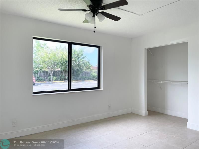 Active With Contract: $1,800 (2 beds, 2 baths, 845 Square Feet)