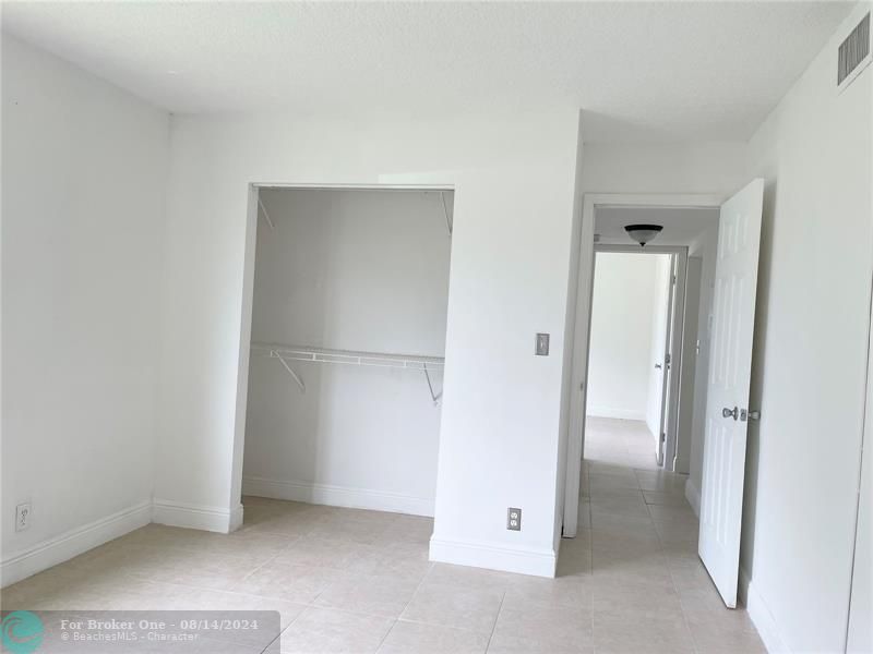 For Rent: $1,800 (2 beds, 2 baths, 845 Square Feet)