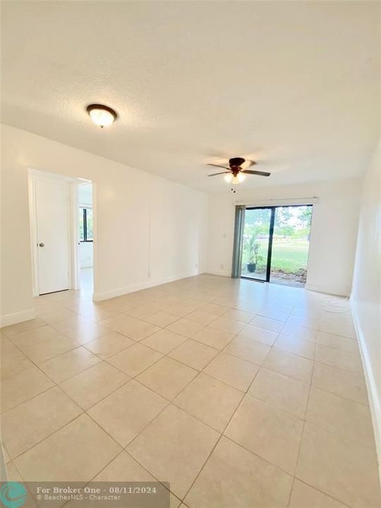 Active With Contract: $1,800 (2 beds, 2 baths, 845 Square Feet)