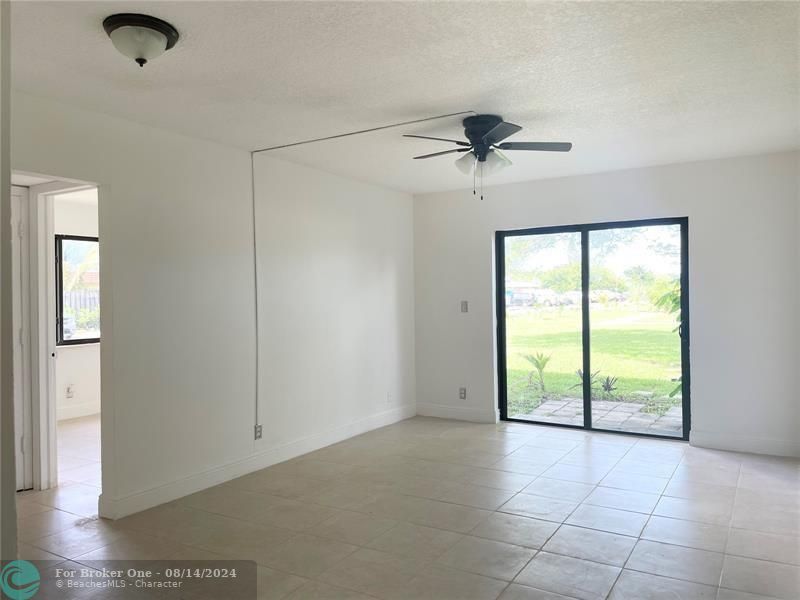 Active With Contract: $1,800 (2 beds, 2 baths, 845 Square Feet)