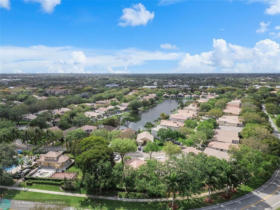 Active With Contract: $550,000 (3 beds, 2 baths, 1404 Square Feet)