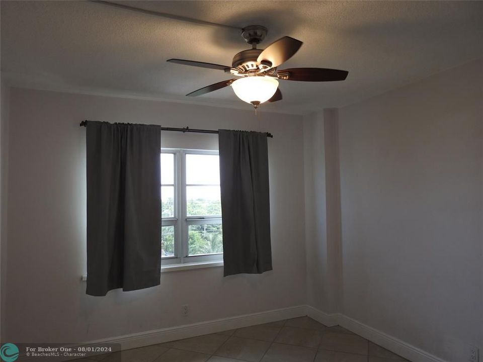 For Rent: $2,100 (2 beds, 2 baths, 1000 Square Feet)