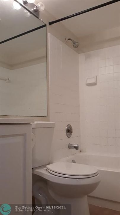 For Rent: $2,050 (2 beds, 2 baths, 1044 Square Feet)