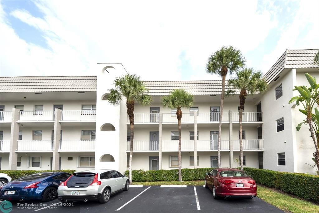 Active With Contract: $115,000 (1 beds, 1 baths, 640 Square Feet)