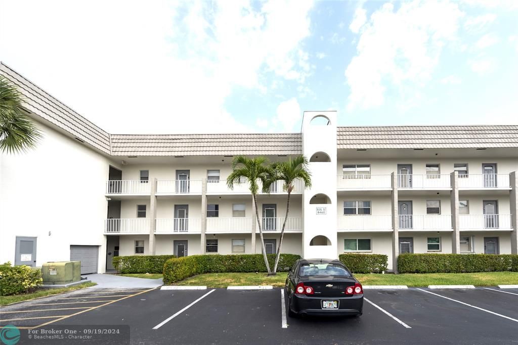 Active With Contract: $115,000 (1 beds, 1 baths, 640 Square Feet)