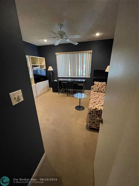 For Sale: $360,000 (2 beds, 2 baths, 1180 Square Feet)