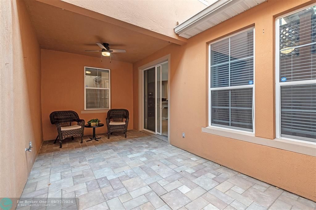 For Sale: $364,495 (3 beds, 3 baths, 1944 Square Feet)