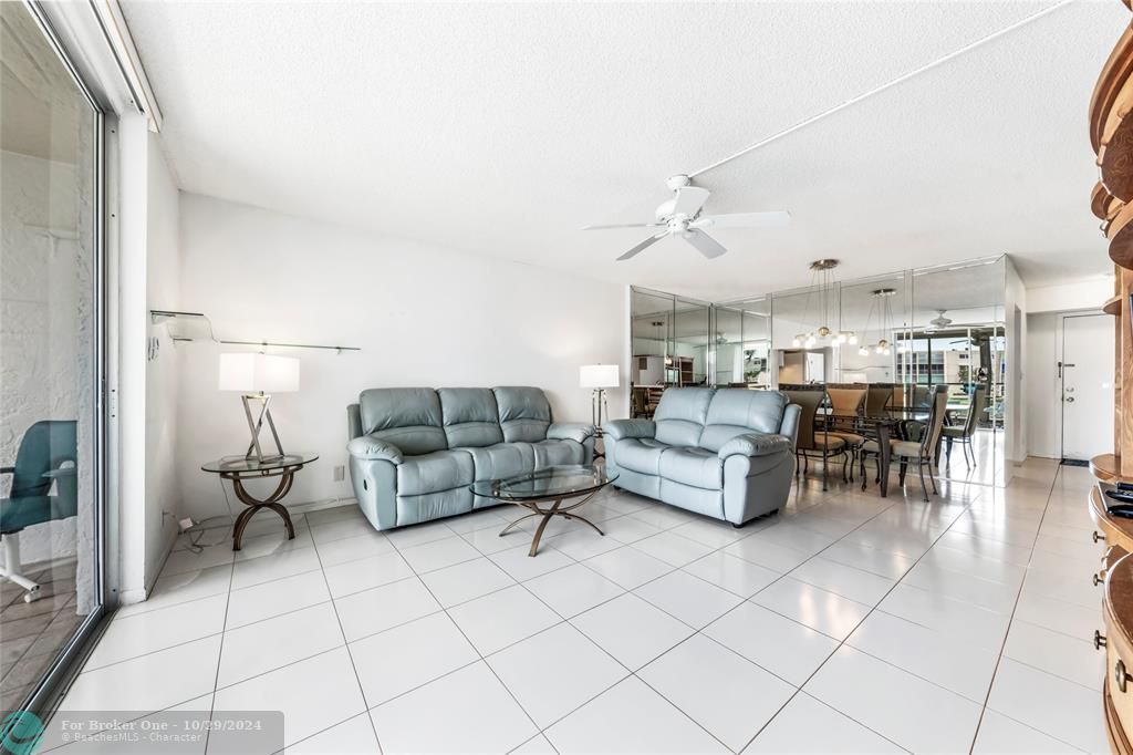 Recently Sold: $235,000 (2 beds, 2 baths, 1144 Square Feet)