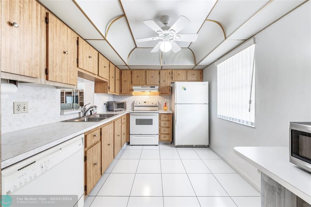 Recently Sold: $235,000 (2 beds, 2 baths, 1144 Square Feet)