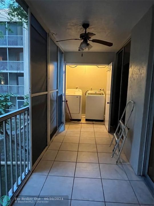 For Rent: $1,550 (1 beds, 1 baths, 721 Square Feet)
