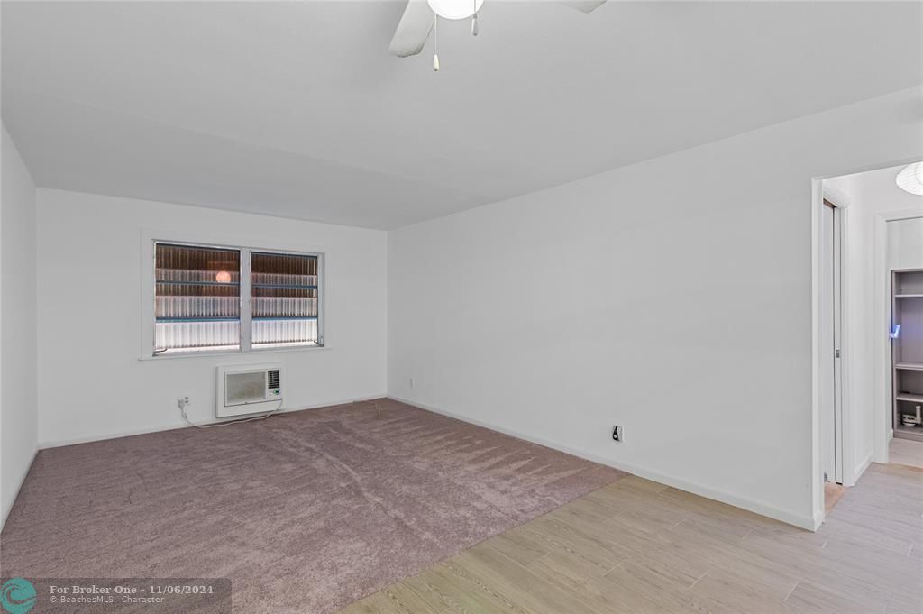 Active With Contract: $110,000 (1 beds, 1 baths, 640 Square Feet)