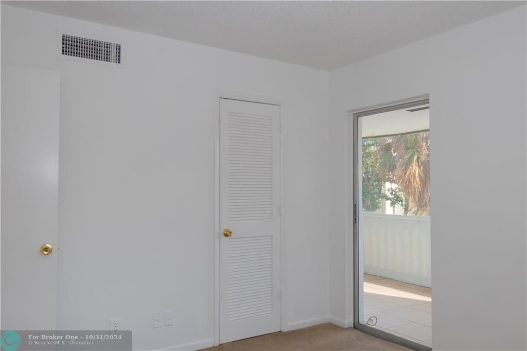 For Rent: $2,000 (2 beds, 2 baths, 847 Square Feet)