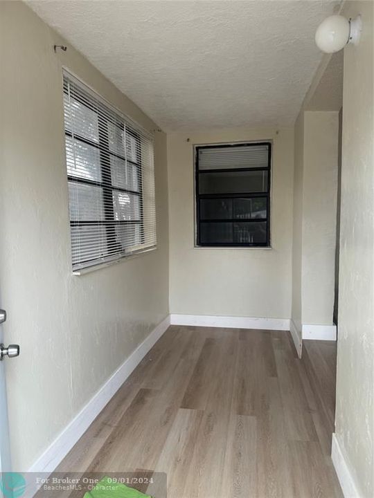 Vendido Recientemente: $387,000 (3 camas, 1 baños, 962 Pies cuadrados)