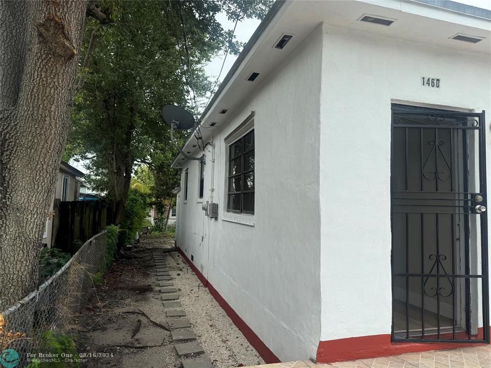 Vendido Recientemente: $387,000 (3 camas, 1 baños, 962 Pies cuadrados)