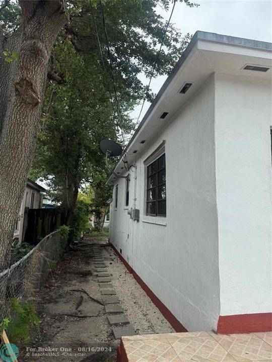 Vendido Recientemente: $387,000 (3 camas, 1 baños, 962 Pies cuadrados)