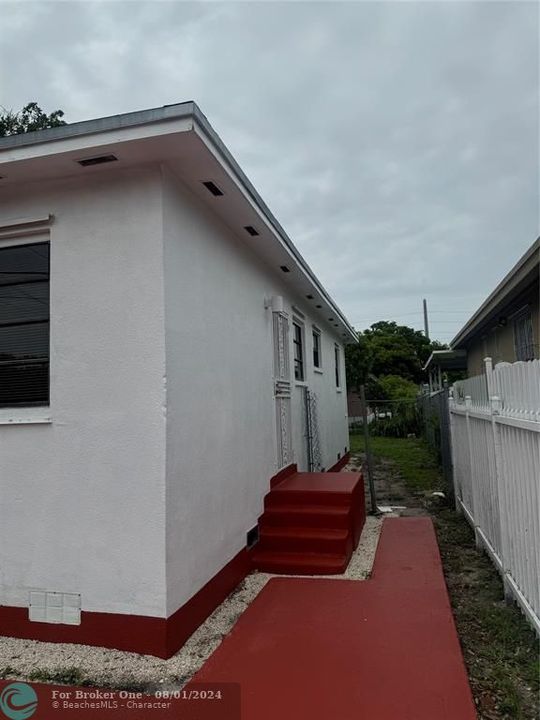 Vendido Recientemente: $387,000 (3 camas, 1 baños, 962 Pies cuadrados)