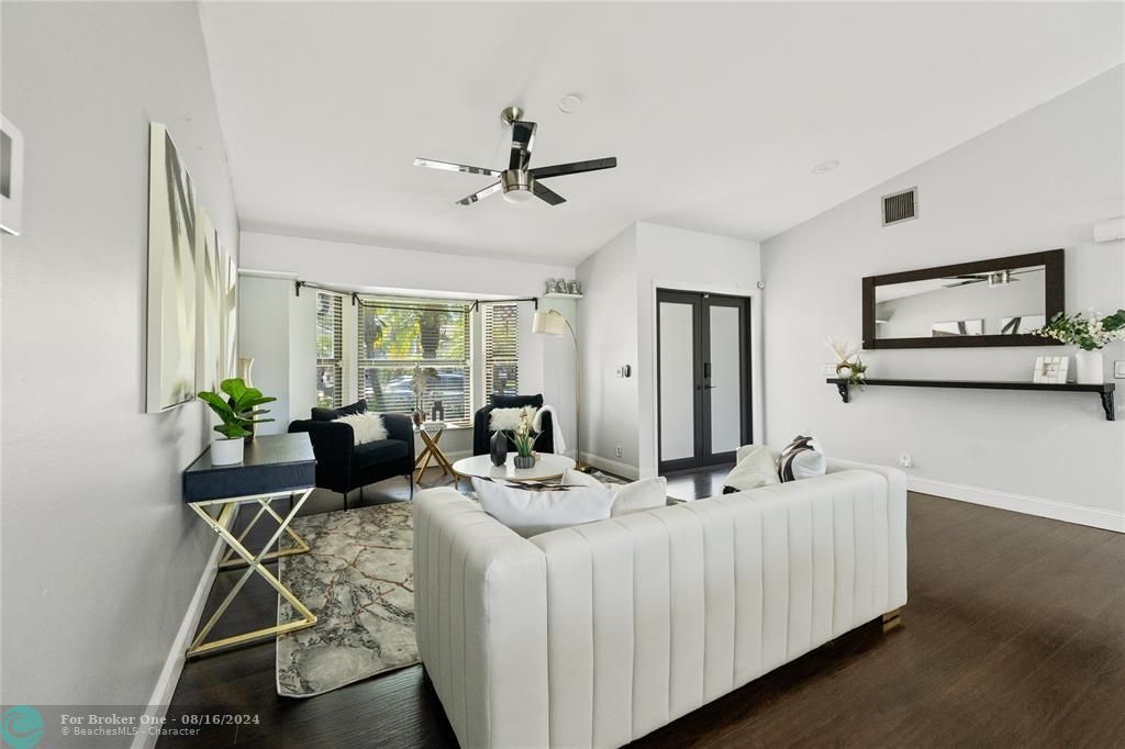 Recently Sold: $750,000 (4 beds, 2 baths, 2312 Square Feet)