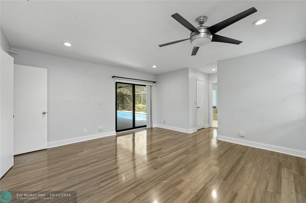 Recently Sold: $750,000 (4 beds, 2 baths, 2312 Square Feet)