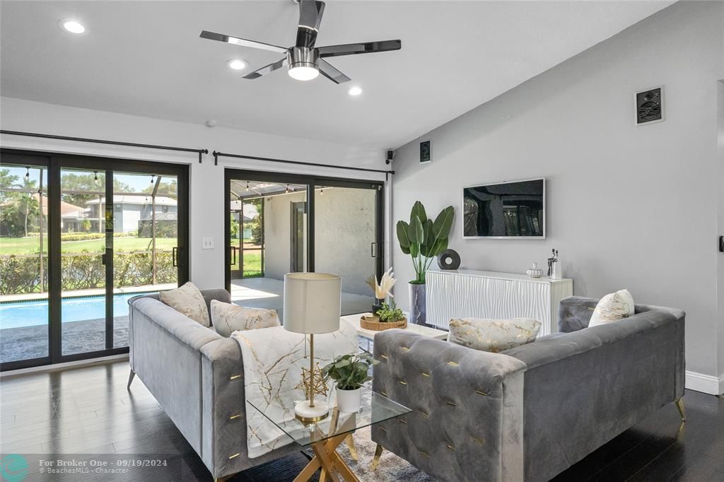 Recently Sold: $750,000 (4 beds, 2 baths, 2312 Square Feet)