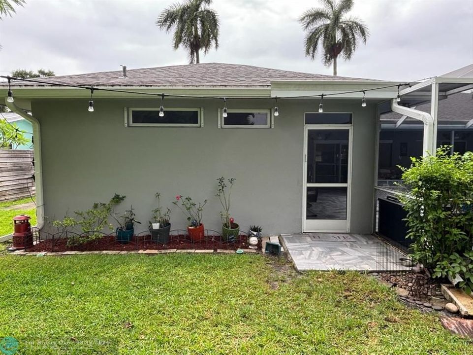 For Sale: $849,900 (3 beds, 2 baths, 2083 Square Feet)