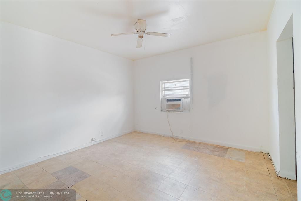 Recently Sold: $179,000 (2 beds, 1 baths, 722 Square Feet)