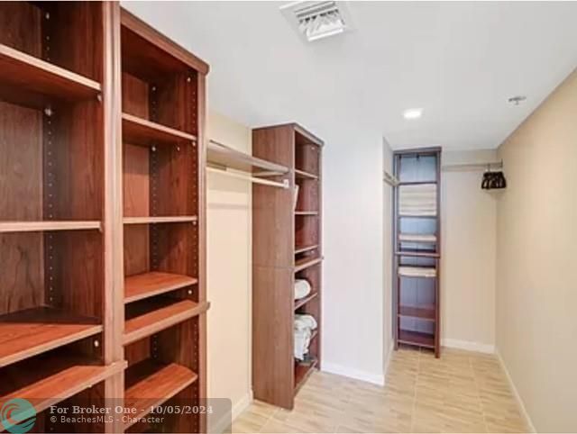 Active With Contract: $8,500 (2 beds, 2 baths, 1170 Square Feet)