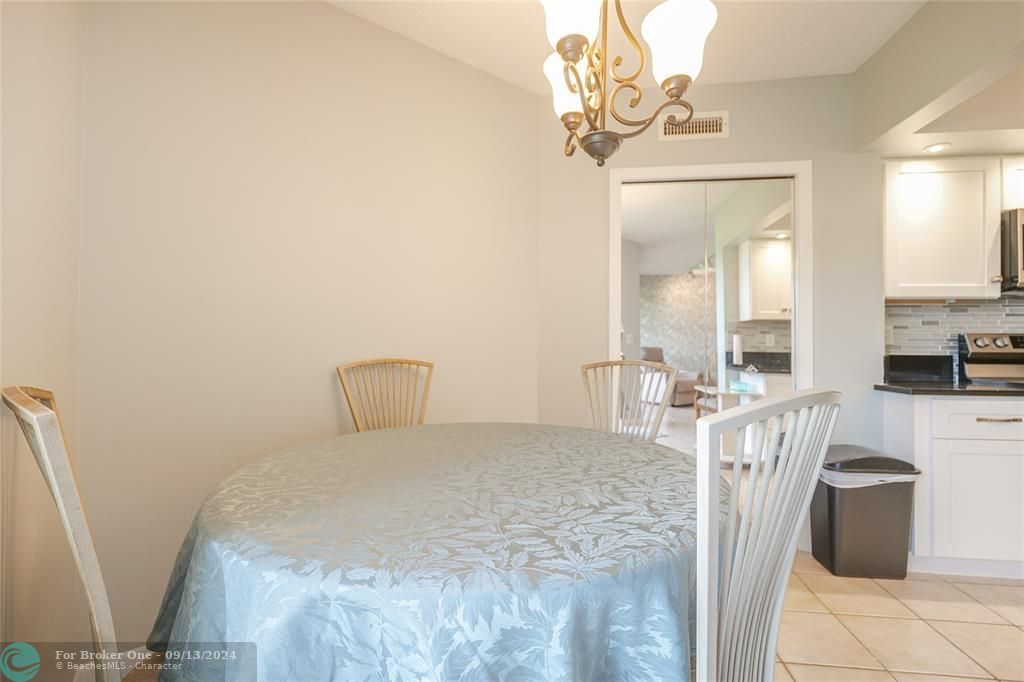 Active With Contract: $174,000 (1 beds, 1 baths, 1149 Square Feet)