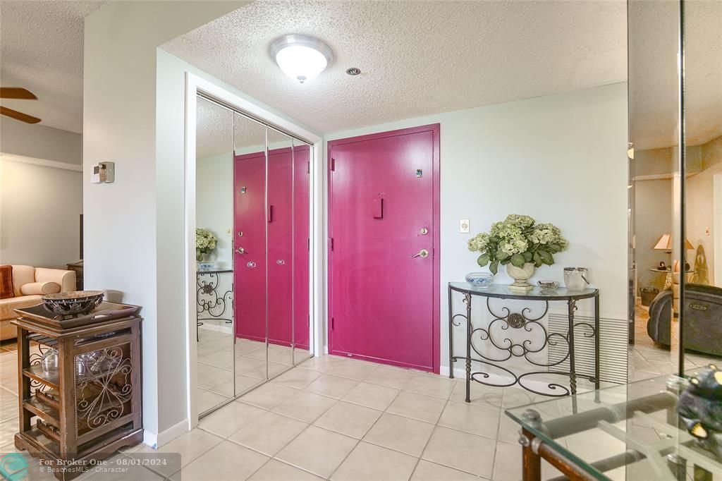 Active With Contract: $174,000 (1 beds, 1 baths, 1149 Square Feet)